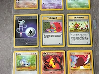 Pokemon vintage kaarten met o.a 1999 charizard holo - afbeelding 17 van  17