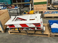 Pol scharnierend actieraamwerk - afbeelding 1 van  3