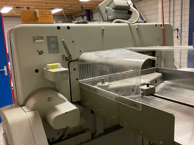Polar 115 emc monitor snijmachine - afbeelding 17 van  17