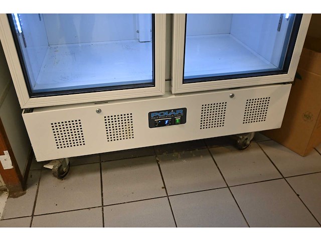 Polar cd984-e-02 dubbeldeurs glasdeur koelkast - afbeelding 3 van  5