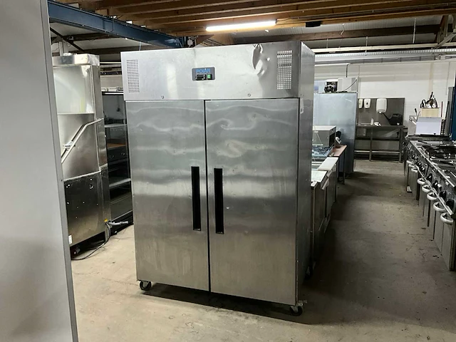 Polar g595-e-02 dubbeldeurs koelkast - afbeelding 1 van  9
