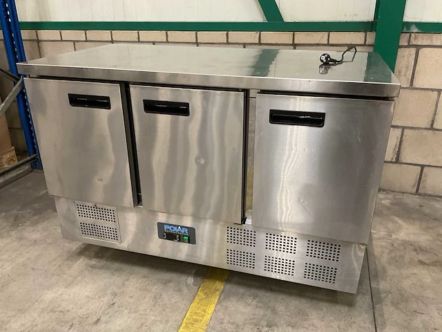 Polar g622-e 3-deurs koelwerkbank - afbeelding 1 van  6