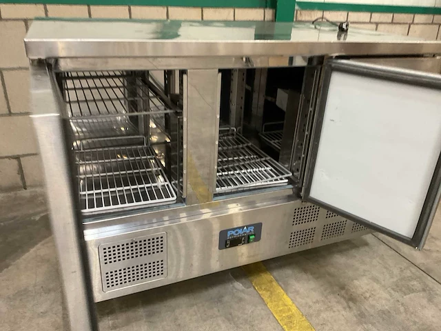 Polar g622-e 3-deurs koelwerkbank - afbeelding 3 van  6