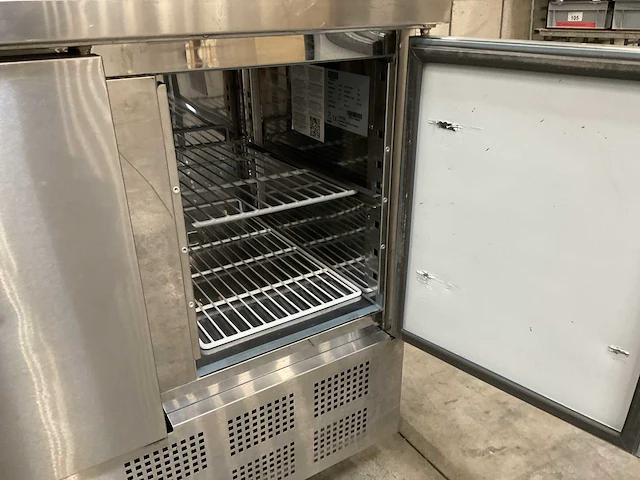 Polar g622-e 3-deurs koelwerkbank - afbeelding 5 van  6