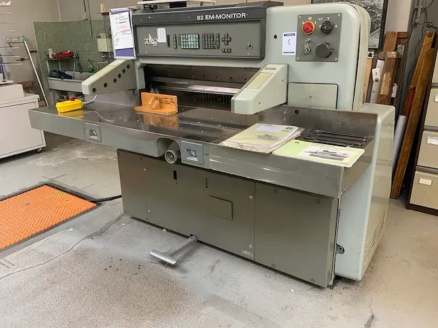 Polar mohr - 92 em monitor - guillotineschaar - afbeelding 7 van  13