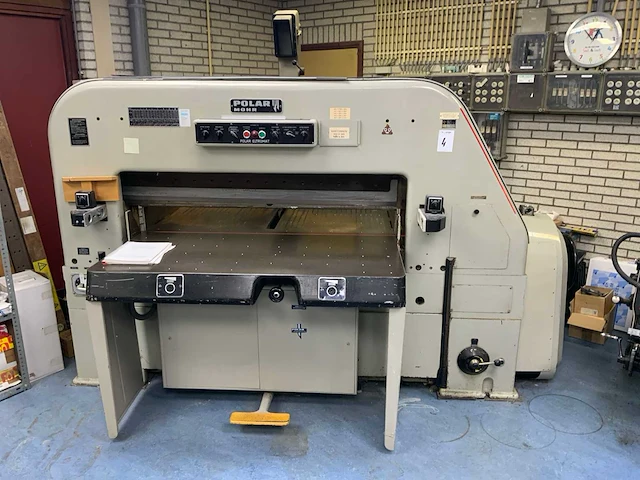 Polar mohr 145 el papiersnijmachine - afbeelding 2 van  9