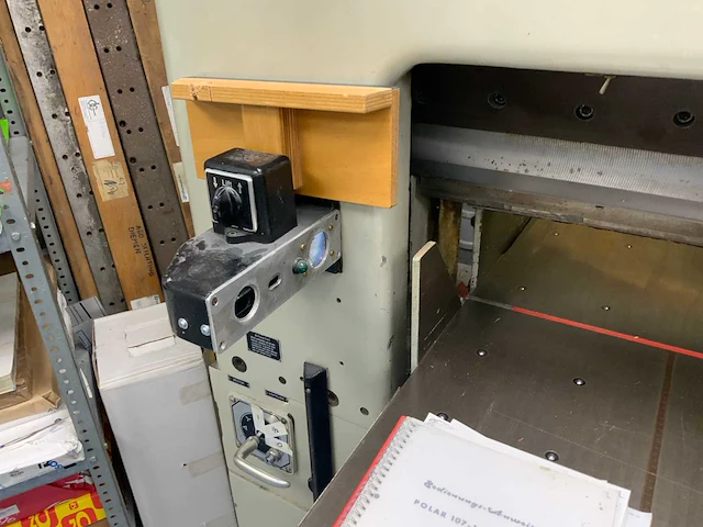Polar mohr 145 el papiersnijmachine - afbeelding 4 van  9