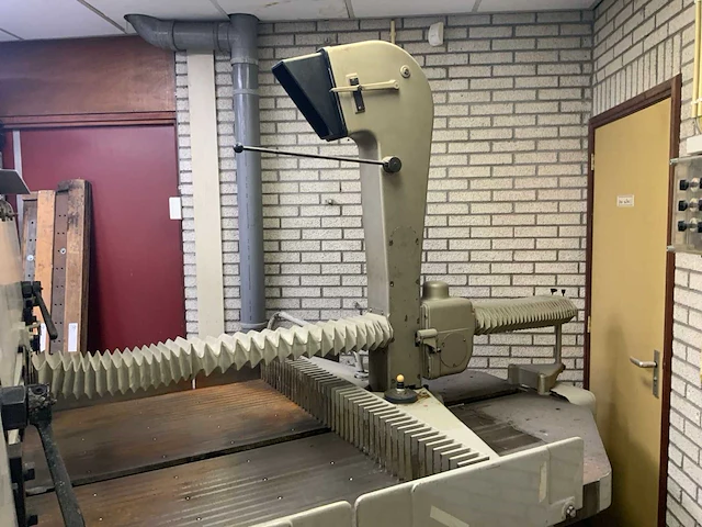 Polar mohr 145 el papiersnijmachine - afbeelding 6 van  9