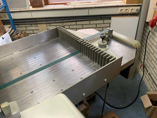 Polar mohr 76 em papiersnijder - afbeelding 5 van  11