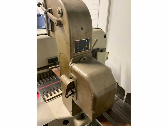 Polar mohr 82 el guillotine snijmachine met toebehoren - afbeelding 3 van  19