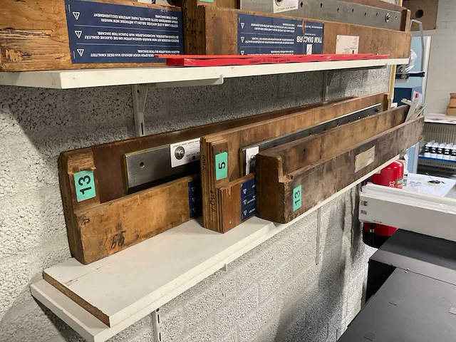 Polar mohr 82 el guillotine snijmachine met toebehoren - afbeelding 10 van  19