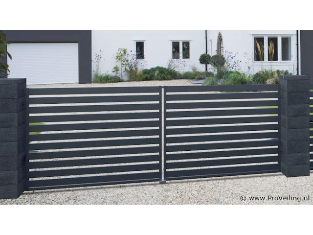 Polargo's schuifpoort 6mtr (b) model saffier met elektrische poortopener - afbeelding 1 van  4