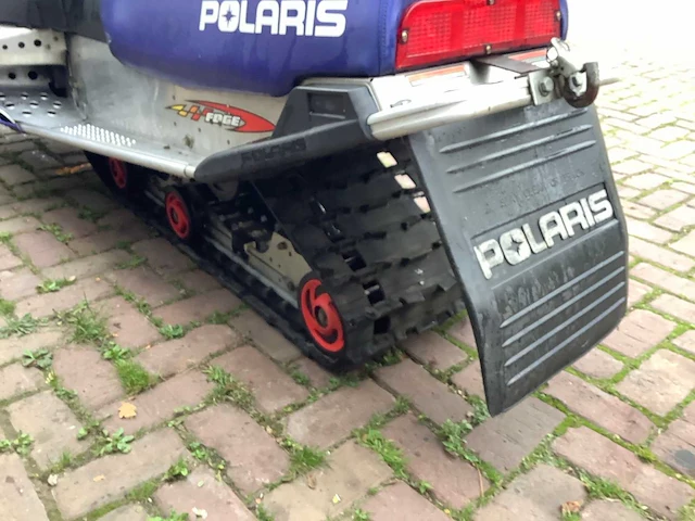 Polaris edge 550 fan cooled sneeuwscooter - afbeelding 2 van  15