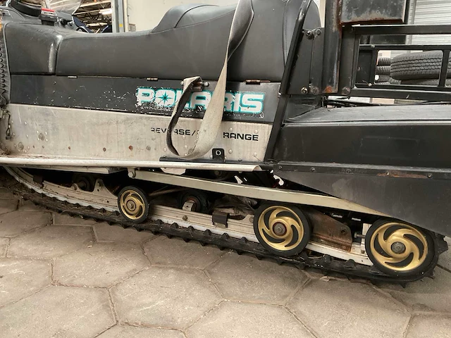 Polaris sneeuwscooter - afbeelding 3 van  12