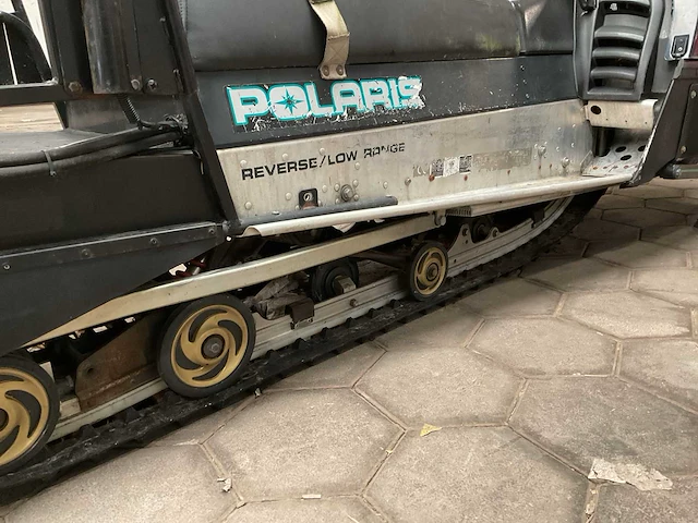 Polaris sneeuwscooter - afbeelding 4 van  12