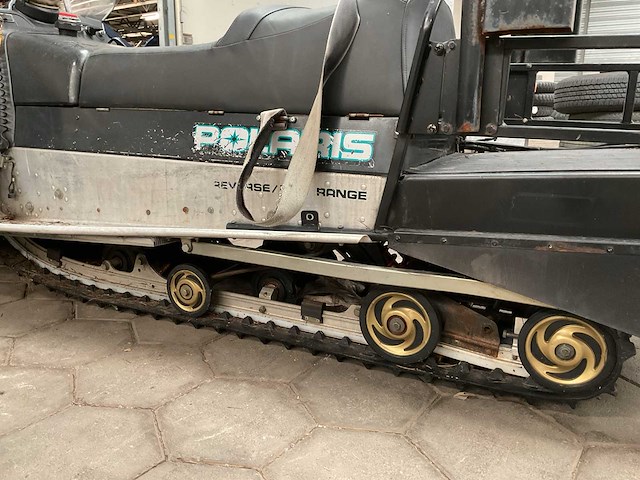 Polaris sneeuwscooter - afbeelding 11 van  12