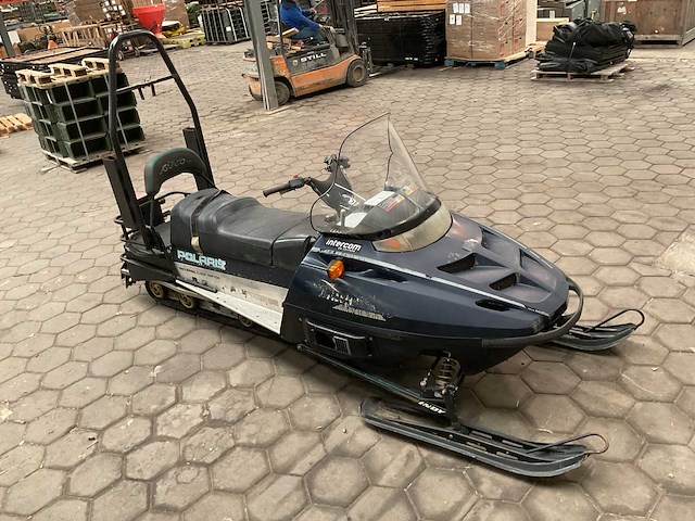 Polaris sneeuwscooter - afbeelding 2 van  12