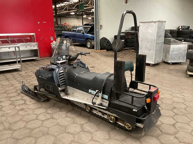 Polaris sneeuwscooter - afbeelding 4 van  12