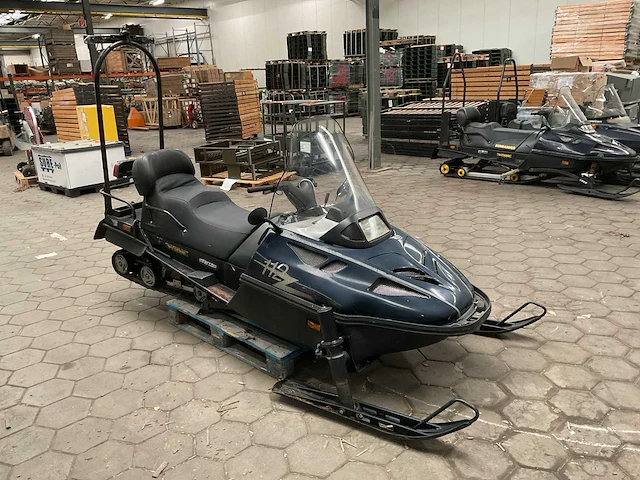 Polaris wide intercom sneeuwscooter - afbeelding 4 van  11