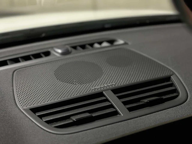 Polestar 2 long range dual motor launch edition 78kwh 408pk 2020, j-101-vk - afbeelding 21 van  46