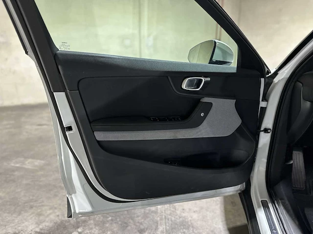 Polestar 2 long range dual motor launch edition 78kwh 408pk 2020, j-101-vk - afbeelding 25 van  46