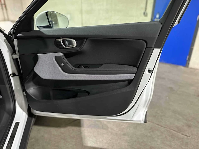Polestar 2 long range dual motor launch edition 78kwh 408pk 2020, j-101-vk - afbeelding 36 van  46