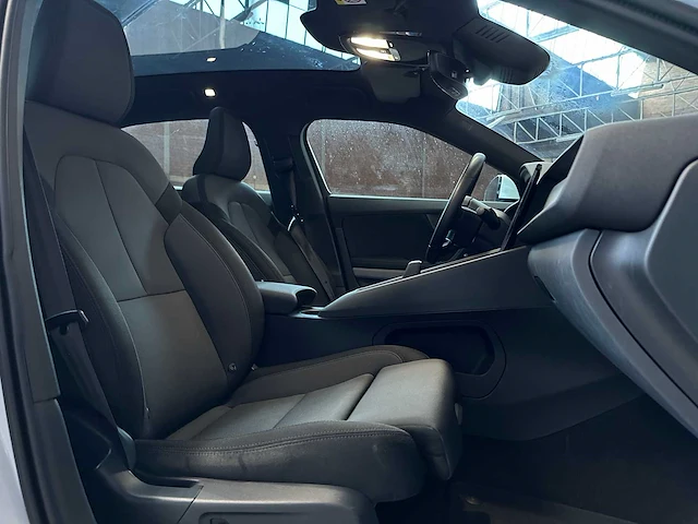 Polestar 2 long range dual motor launch edition 78kwh 408pk 2020, j-857-zb - afbeelding 32 van  41