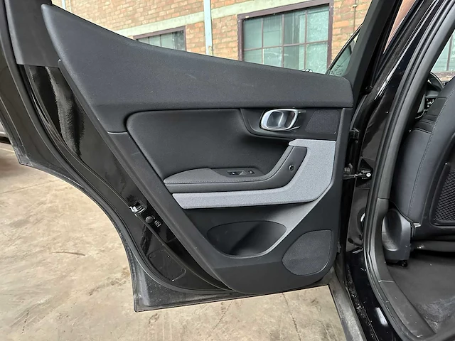 Polestar 2 long range dual motor launch edition 78kwh 408pk 2020, k-165-fx - afbeelding 26 van  43