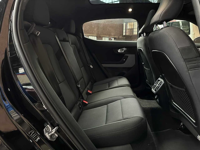 Polestar 2 long range dual motor launch edition 78kwh 408pk 2020, k-165-fx - afbeelding 32 van  43