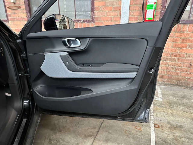 Polestar 2 long range dual motor launch edition 78kwh 408pk 2020, k-165-fx - afbeelding 33 van  43