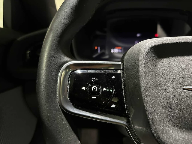 Polestar 2 long range dual motor launch edition 78kwh 408pk 2020, k-857-ds - afbeelding 13 van  42