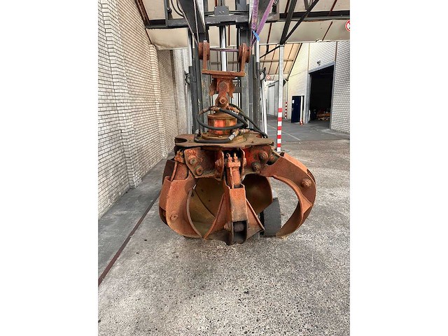 Poliepgrijper ferrari 400ltr - rotator thumm rotorex 503 - afbeelding 4 van  6