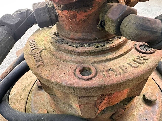 Poliepgrijper ferrari 400ltr - rotator thumm rotorex 503 - afbeelding 6 van  6