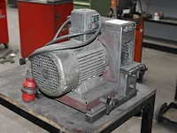 Polijstmachine grit gxe op werktafel. - afbeelding 3 van  3