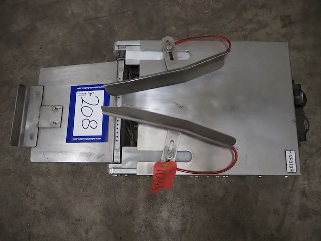 Poly-clip system corporation - afbeelding 4 van  5