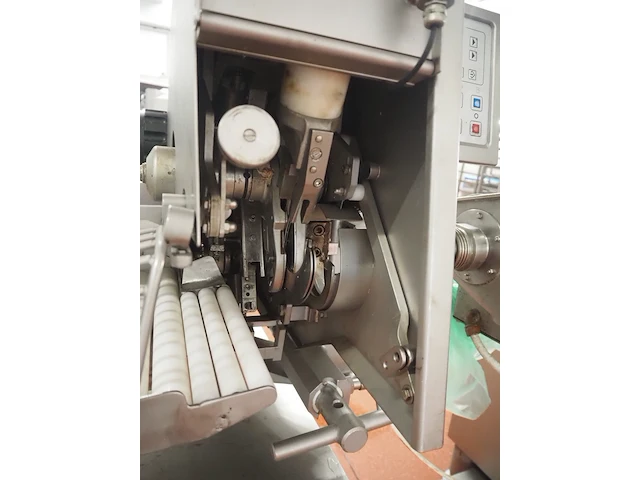 Poly-clip system gmbh & co. kg - afbeelding 8 van  11