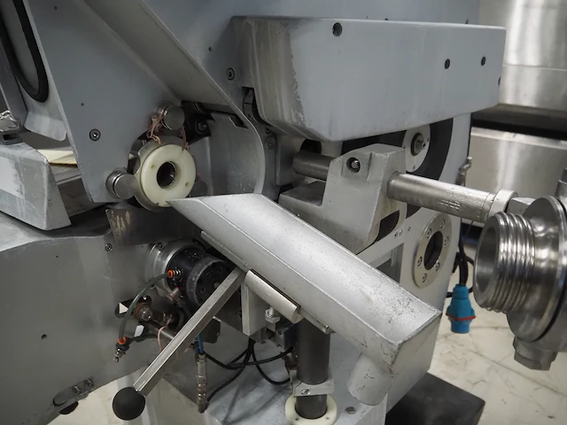 Poly-clip system gmbh & co. kg - afbeelding 22 van  24