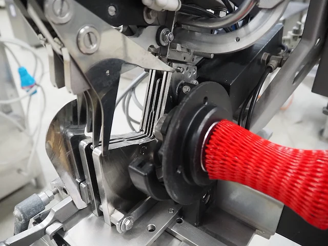 Poly-clip system gmbh & co. kg - afbeelding 2 van  19