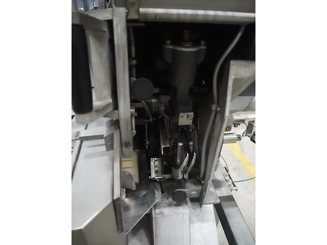 Poly-clip system gmbh & co. kg - afbeelding 14 van  15
