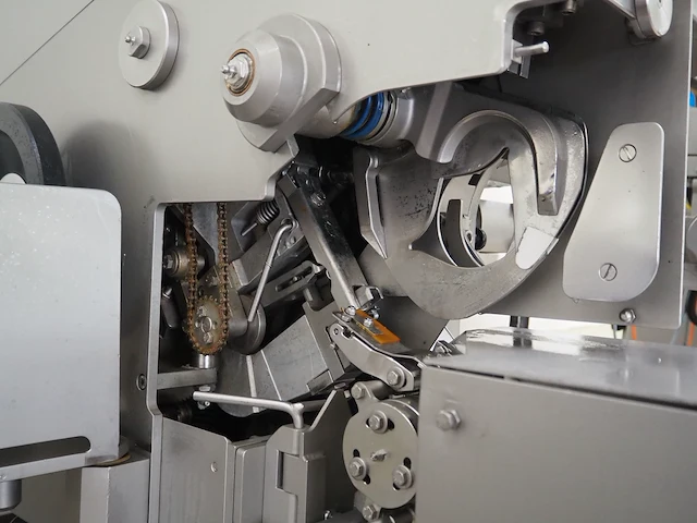 Poly-clip system gmbh & co. kg - afbeelding 16 van  17