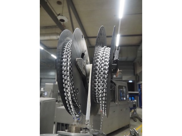 Poly-clip system gmbh & co. kg - afbeelding 16 van  16