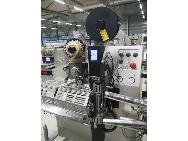 Poly-clip system gmbh & co. kg - afbeelding 15 van  17