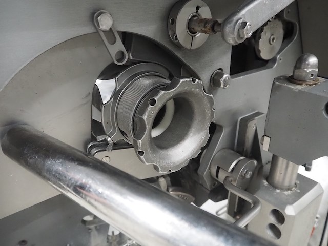 Poly-clip system gmbh & co. kg - afbeelding 12 van  15