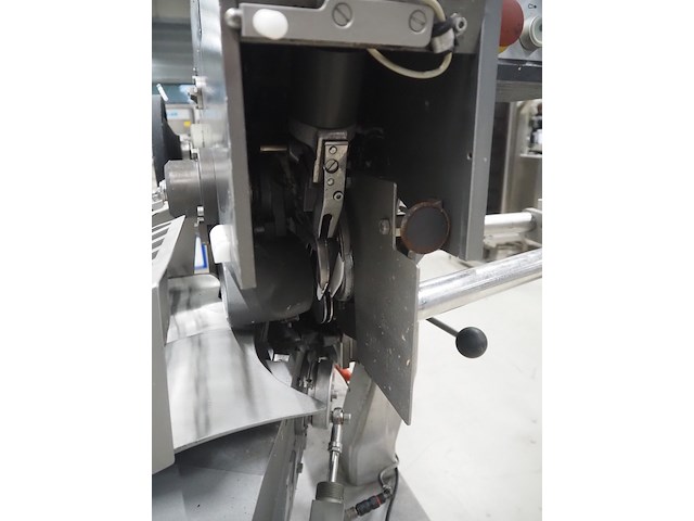 Poly-clip system gmbh & co. kg - afbeelding 14 van  15