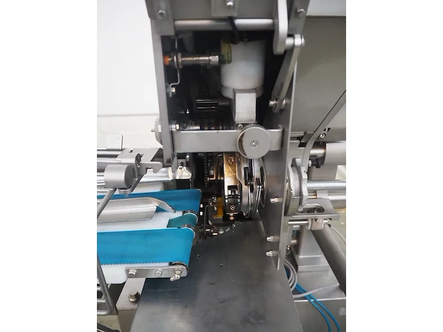 Poly-clip system gmbh & co.kg - afbeelding 12 van  15