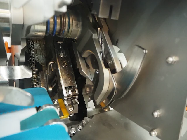 Poly-clip system gmbh & co.kg - afbeelding 13 van  15