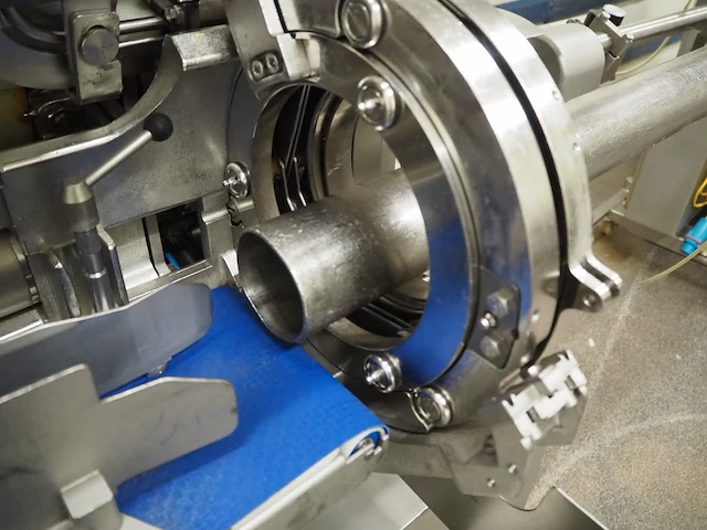 Poly-clip system gmbh - afbeelding 18 van  19