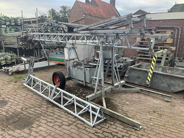 Poly-lift 9m bouwlift - afbeelding 1 van  5