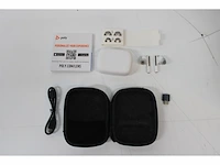 Poly voyager free 60 uc m white sand earbuds + bt700 usb c adapter + oplaadcase basis - afbeelding 4 van  4