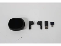 Poly voyager free 60+ uc true wireless earbuds ruisonderdrukkende microfoons voor heldere gesprekken anc zwart - afbeelding 3 van  3